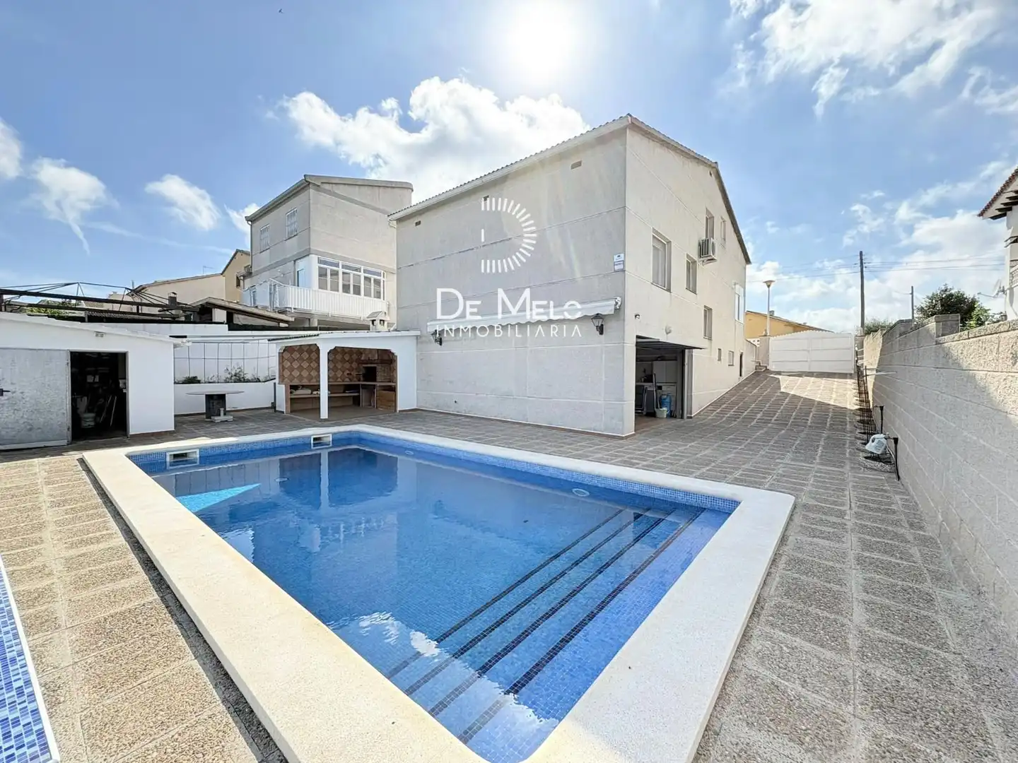 Vista exterior de Casa o xalet en venda en Bellvei amb Aire condicionat, Calefacció i Terrassa