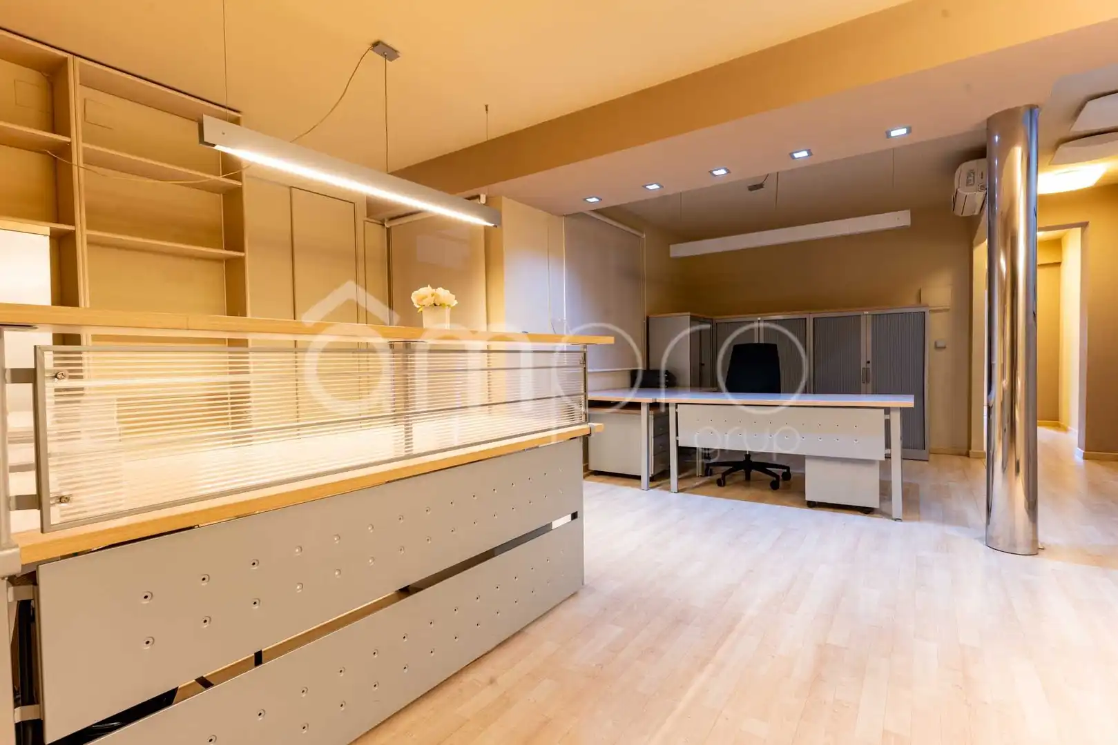 Bureau avec ascenseur à louer à Pare Palau  -