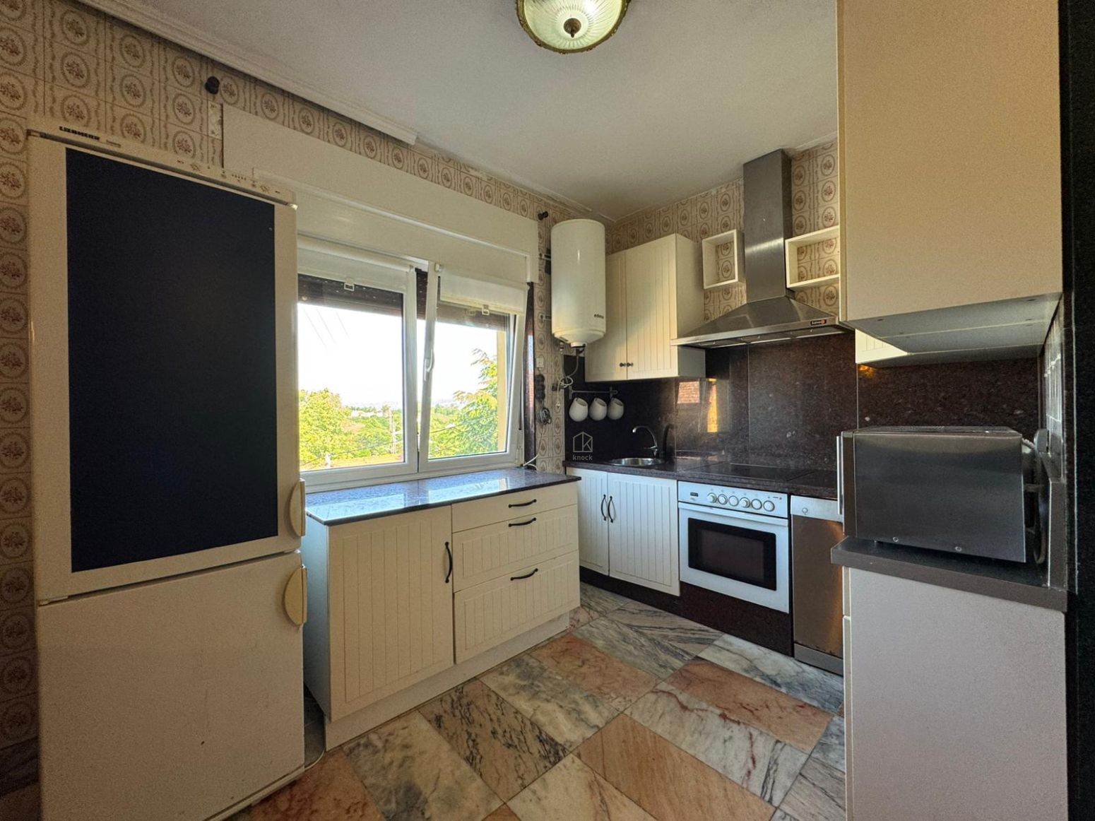 Kitchen of Flat for sale in Oviedo   with Heating