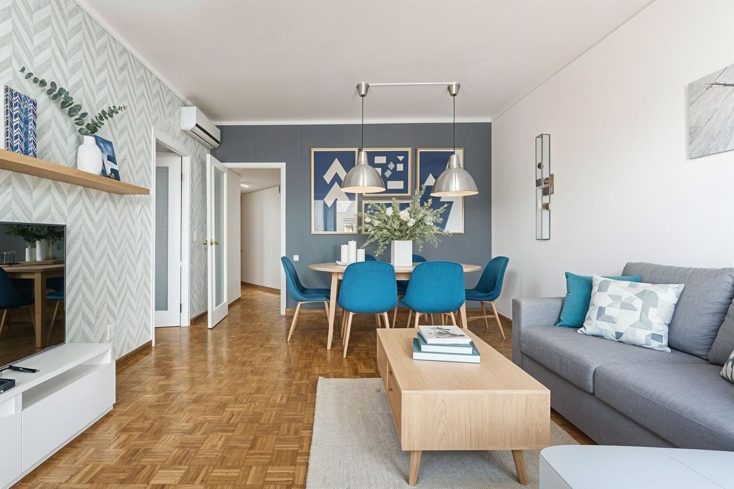 Living room of Flat for sale in  Madrid Capital  with Furnished