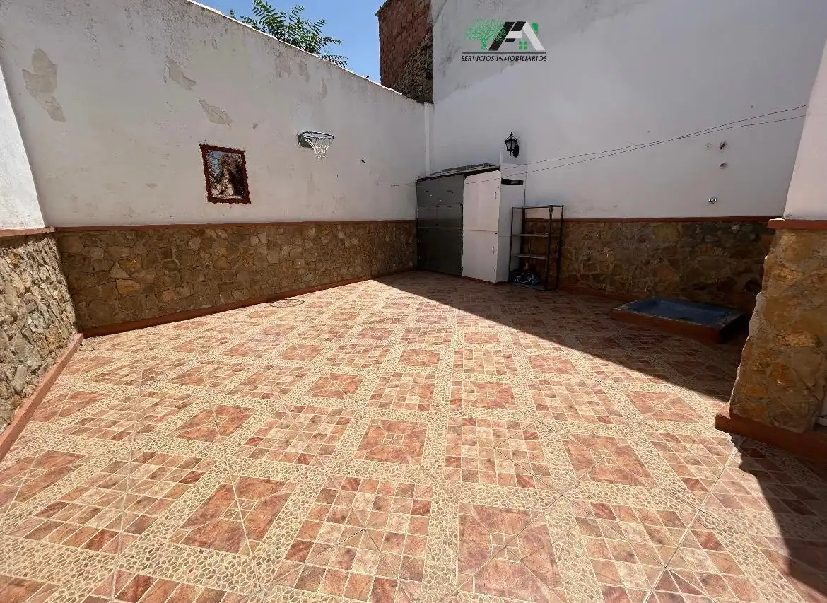 Terrassa de Casa o xalet en venda en Ibros amb Balcó
