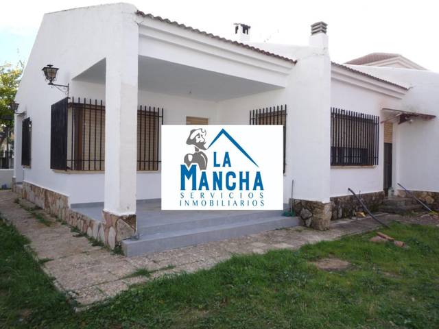 Casa-chalet en Venta en Paseo GLORIETA DE LA en Peñascosa