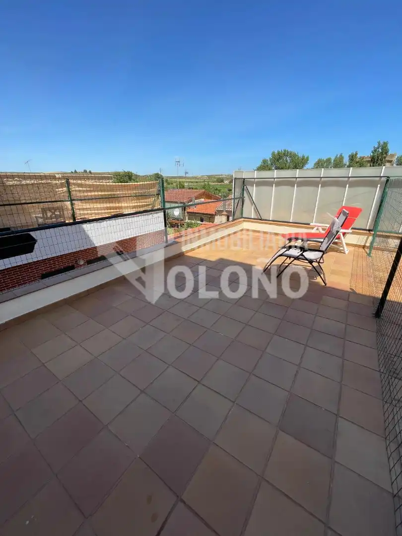 Terrasse von Wohnungen zum Verkauf in Cuzcurrita de Río Tirón mit Heizung, Terrasse und Abstellraum