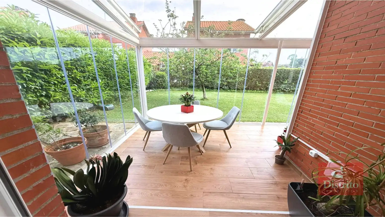 Terrasse von Einfamilien-Reihenhaus zum Verkauf in Piélagos mit Heizung, Privatgarten und Terrasse