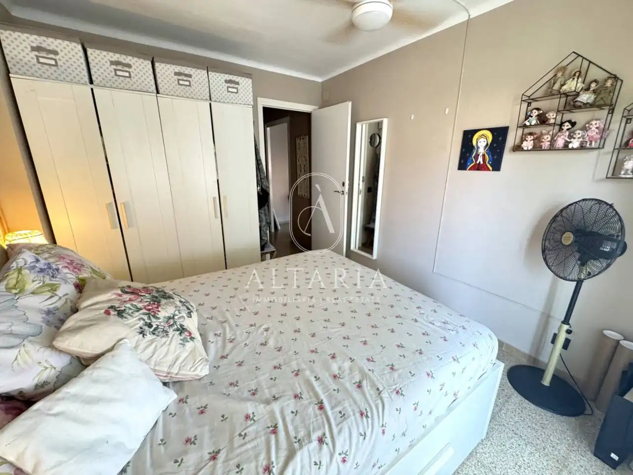 Habitación de Apartamento en venta en Pineda de Mar con Aire acondicionado, Balcón y Alarma