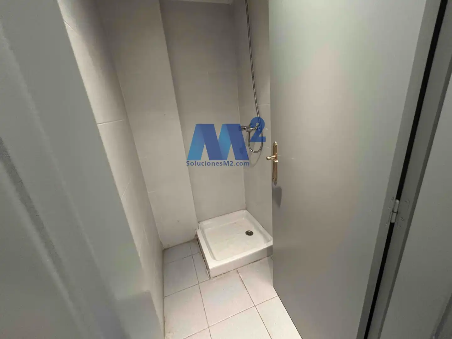 Bathroom of Industrial buildings for rent in Alcobendas