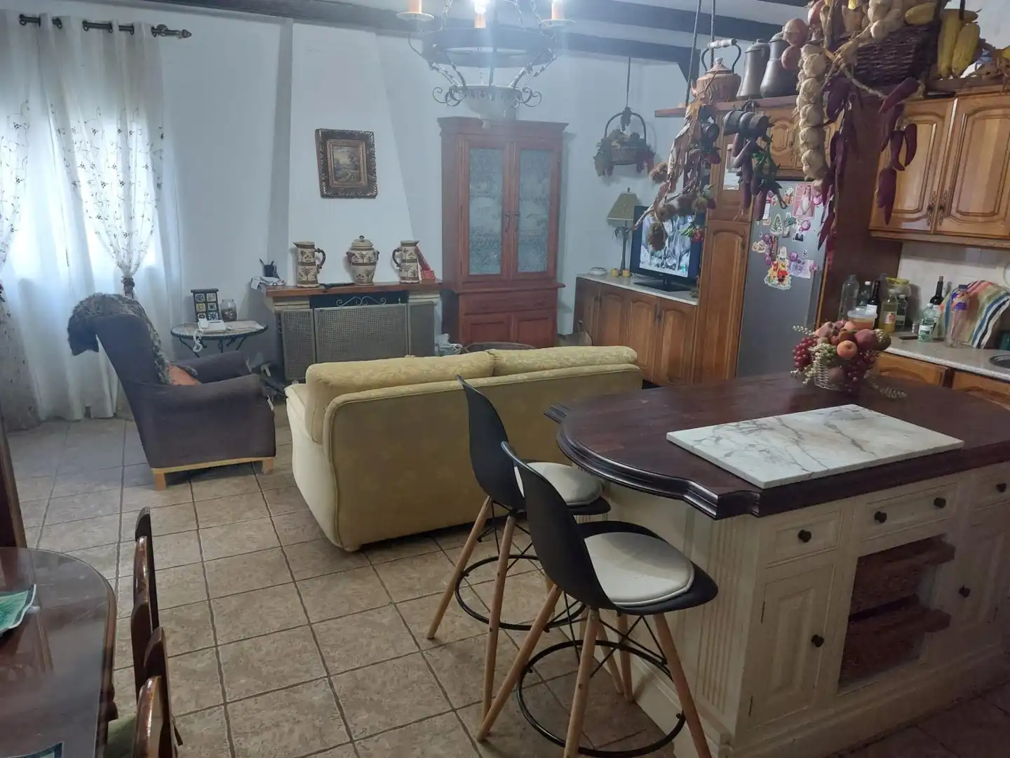 Wohnzimmer von Country house zum Verkauf in Jimena de la Frontera mit Privatgarten, Terrasse und Abstellraum