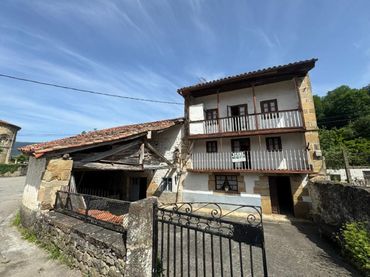 Casa amb jardí en venda a CL SILIO-CL-GRAL 52