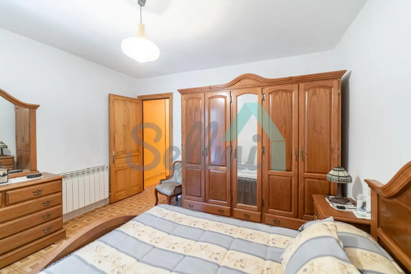 Schlafzimmer von Einfamilien-Reihenhaus zum Verkauf in Onís mit Heizung, Abstellraum und Balkon