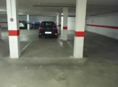 Aparcamiento en venta en Cristóbal Colón, imagen 2
