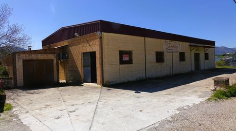 Nave Industrial en venta en Polígonos, 1 dormitorio.