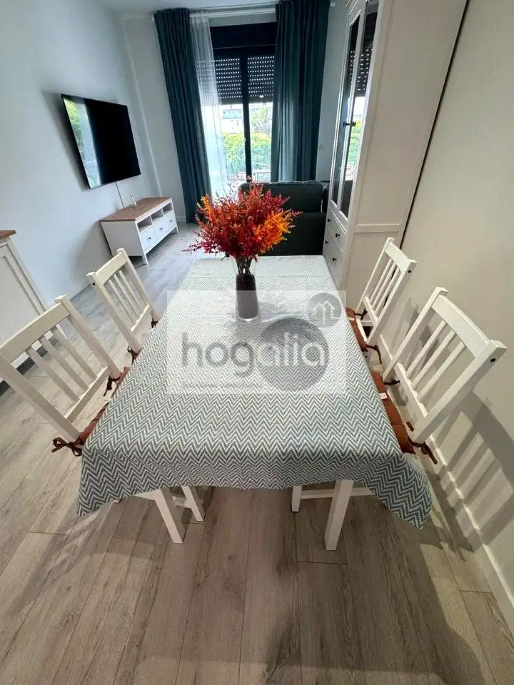 Esszimmer von Wohnung zur Miete in Sevilla mit Klimaanlage, Heizung und Terrasse