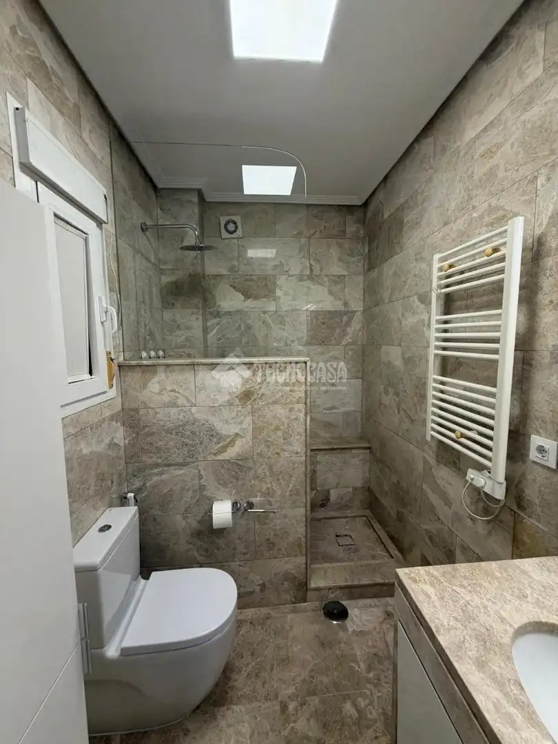 Baño de Casa o chalet en venta en Montequinto con Aire acondicionado, Jardín privado y Terraza