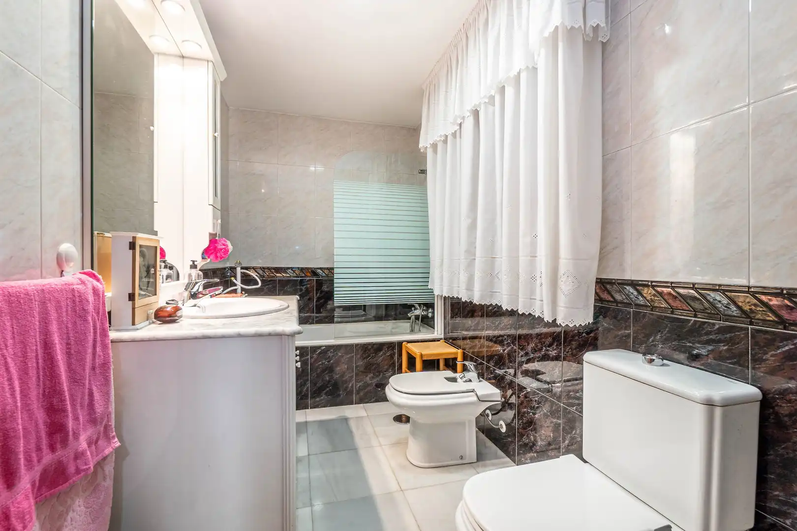 Badezimmer von Haus oder Chalet zum Verkauf in Maracena mit Klimaanlage, Heizung und Terrasse