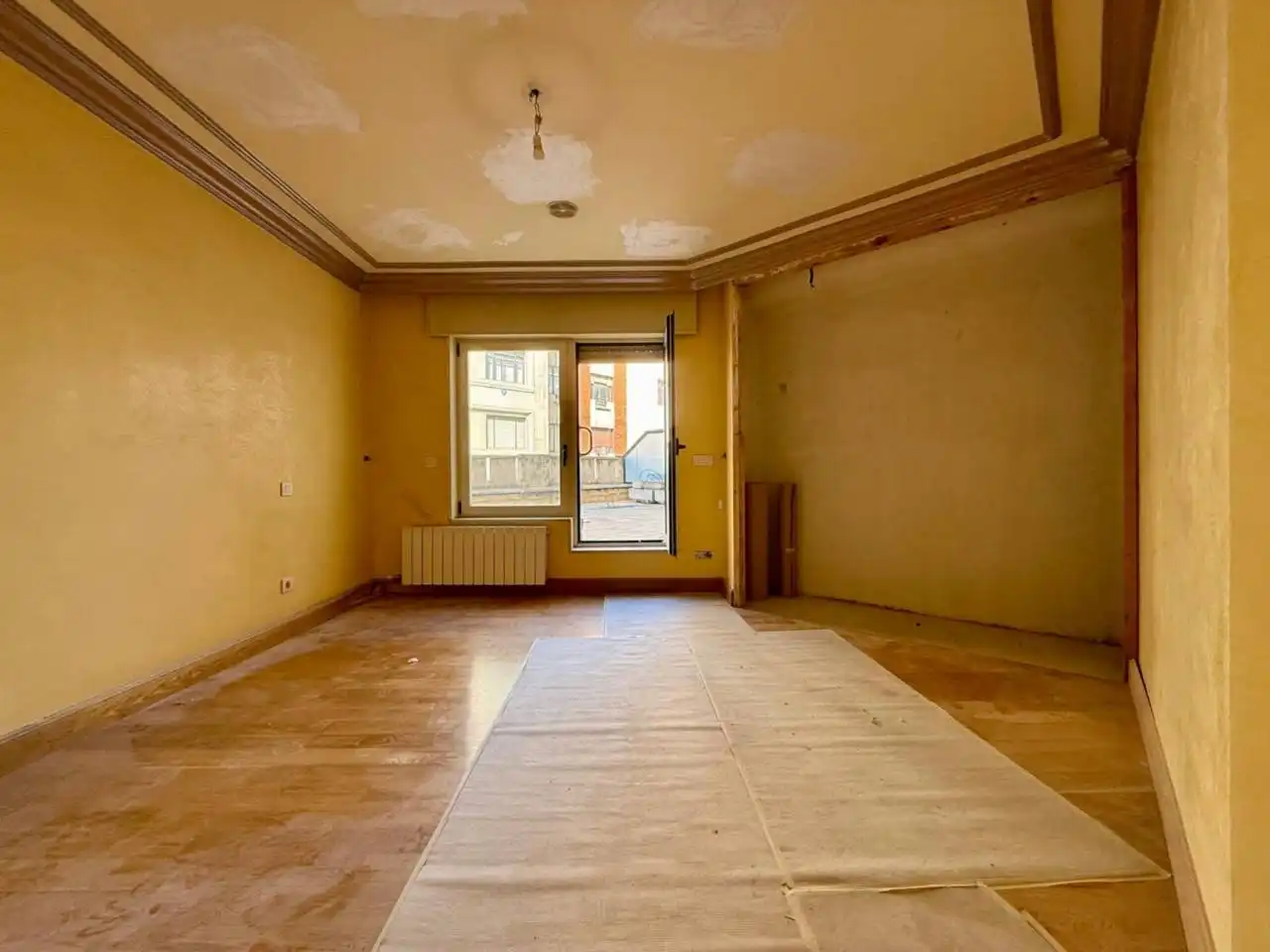 Piso en venta en Burgos con Calefacción, Parquet y Terraza
