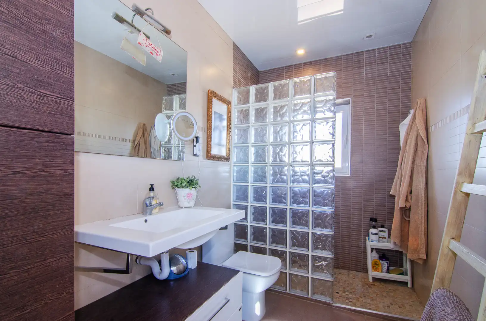 Bathroom of Houses for sale in Santa Eulàlia de Ronçana  with Air Conditioner, Private garden and Terrace