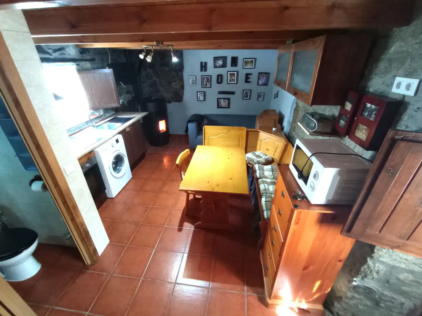 Küche von Einfamilien-Reihenhaus zum Verkauf in Boca de Huérgano mit Heizung