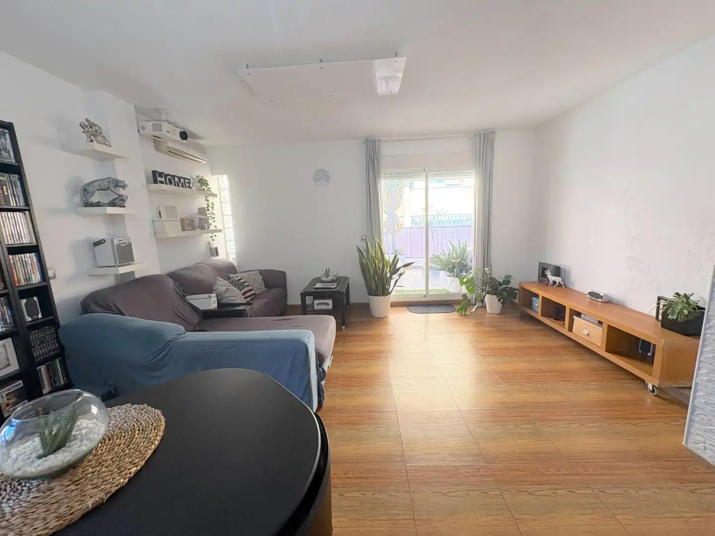 Sala d'estar de Pis en venda en Alicante / Alacant amb Aire condicionat, Terrassa i Balcó
