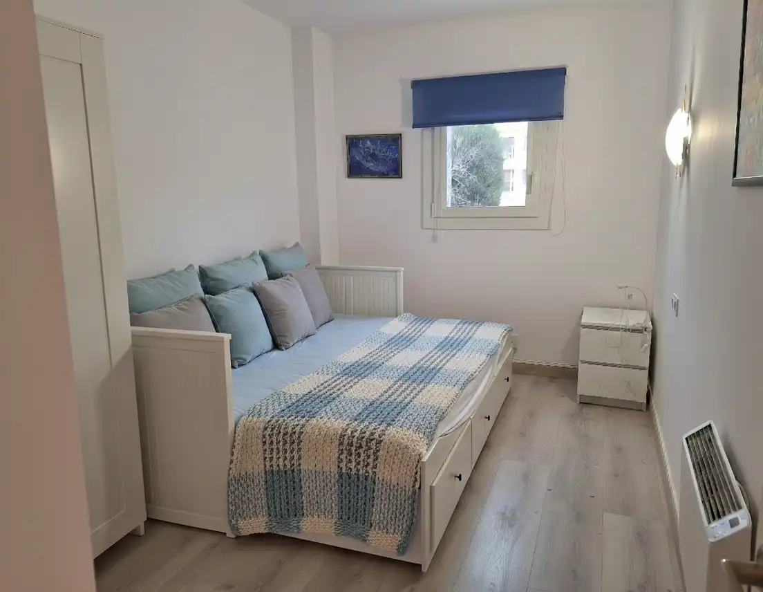 Habitación de Apartamento en venta en Palamós con Aire acondicionado, Calefacción y Terraza
