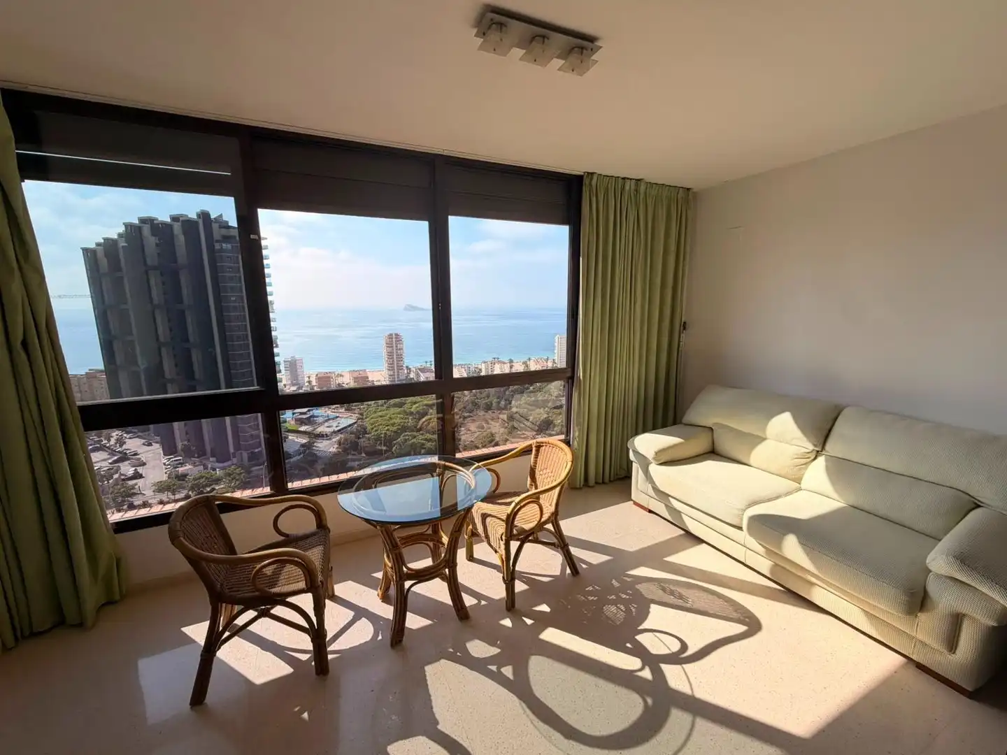 Flat with pool for sale in Playa de Poniente