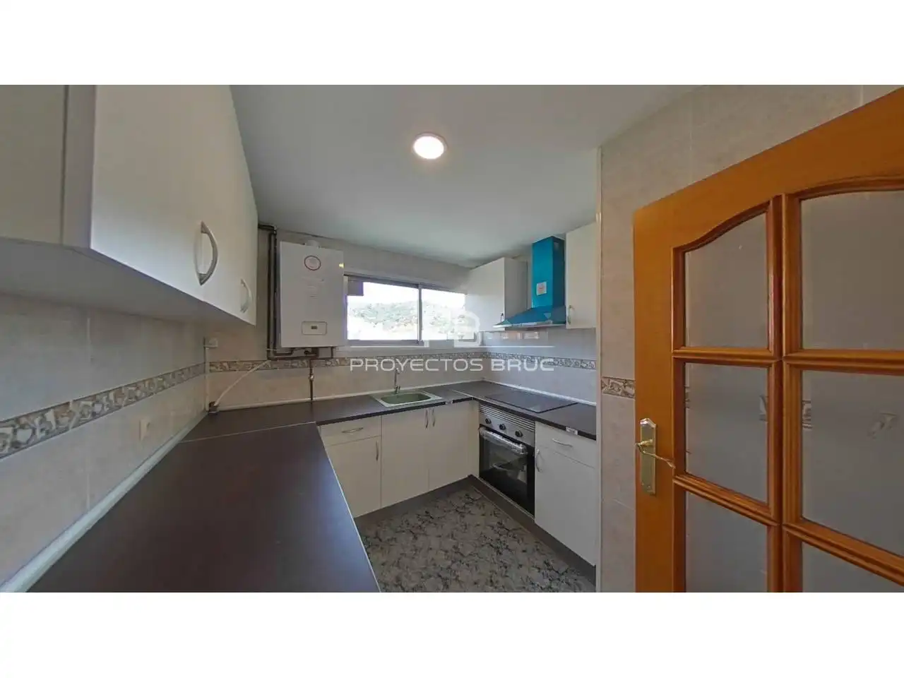 Cocina de Piso en venta en Nou Barris