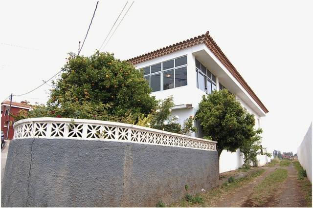 Casa-chalet en Venta en Calle Bethencourt en La Esperanza - Llano del Moro
