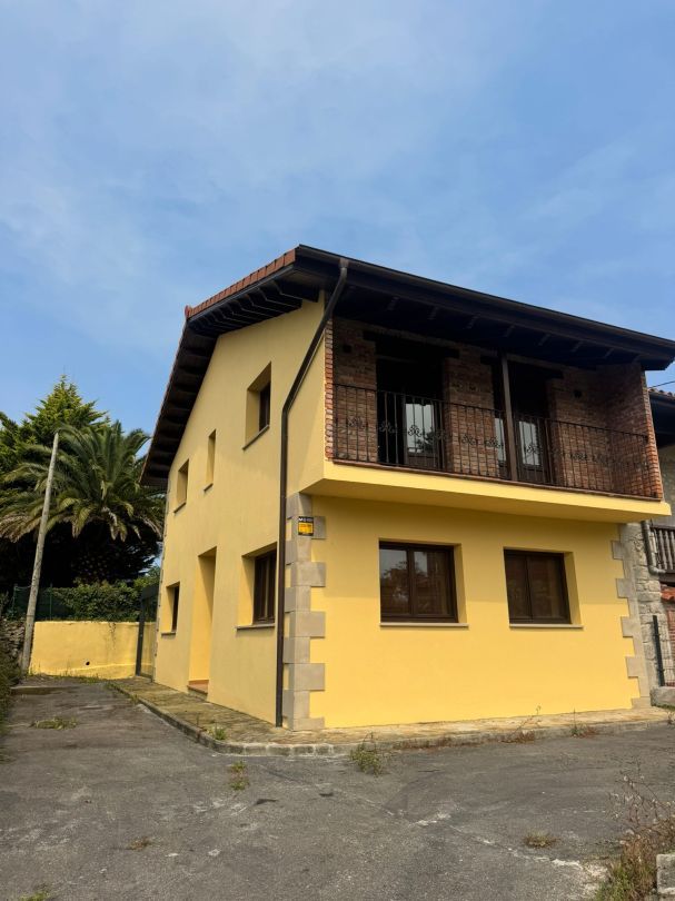 Exterior view of House or chalet for sale in Val de San Vicente   with Air Conditioner, Heating and Furnished