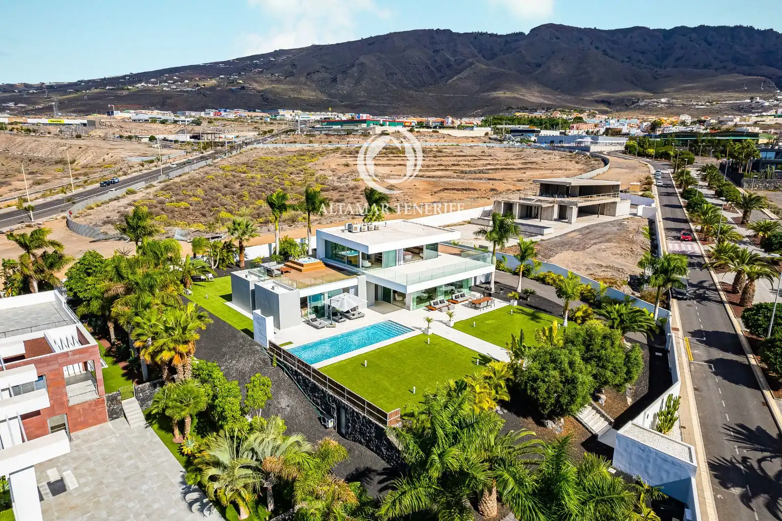 Vista exterior de Casa o xalet en venda en Costa Adeje