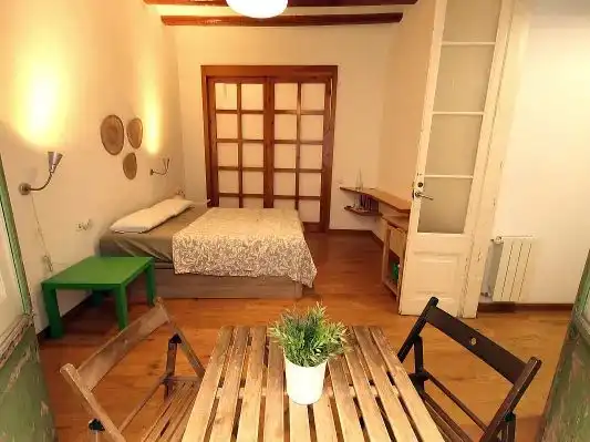 Habitación de Piso en venta en  Barcelona Capital con Aire acondicionado y Balcón