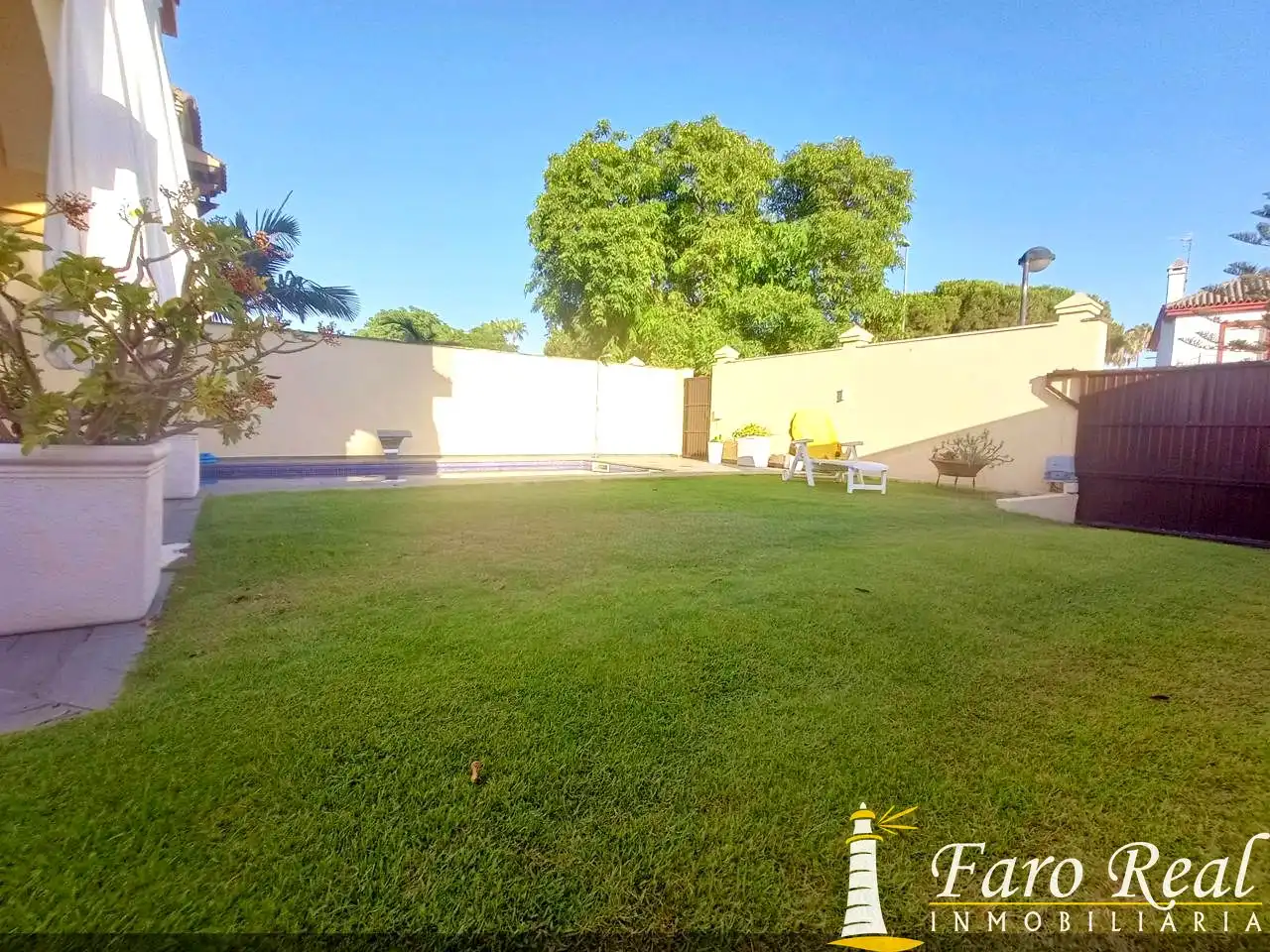 Jardín de Casa o chalet de alquiler en Sanlúcar de Barrameda con Aire acondicionado, Jardín privado y Piscina