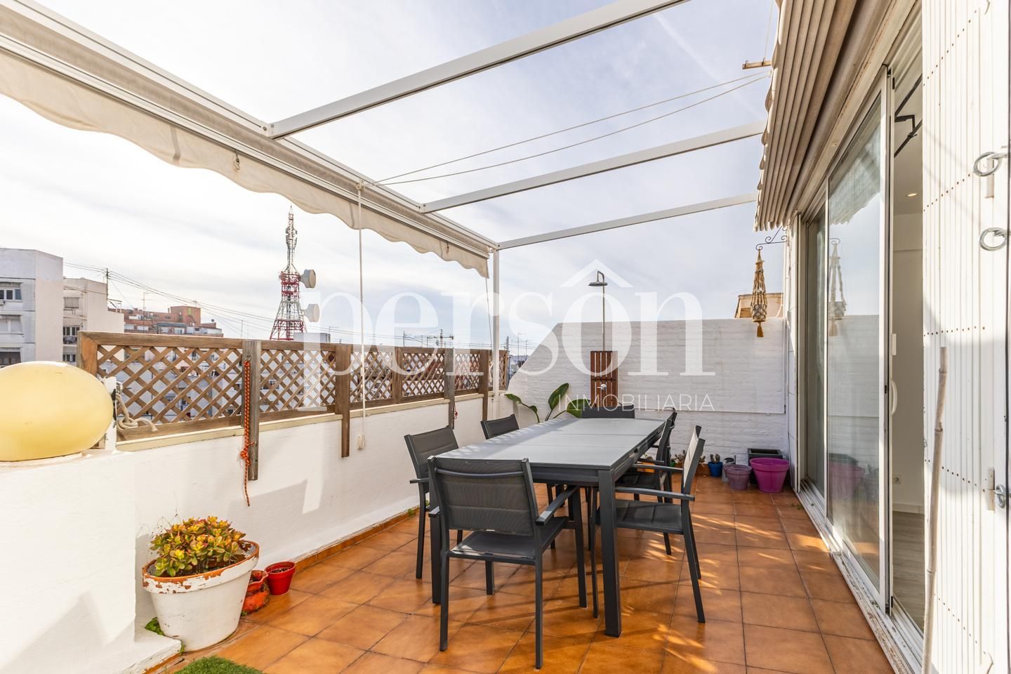 Terrace of Attic to rent in  Valencia Capital  with Air Conditioner and Terrace