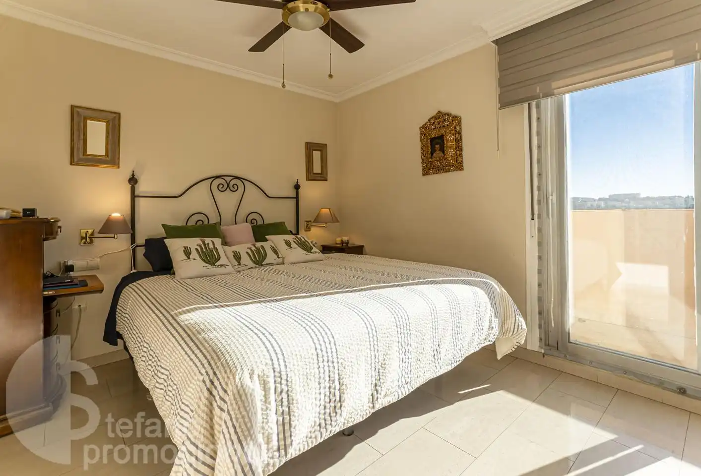 Bedroom of Houses for sale in Málaga  with Air Conditioner, Private garden and Terrace
