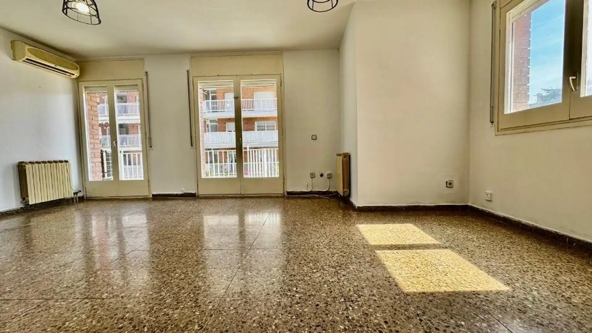 Piso en venta en El Poble Sec