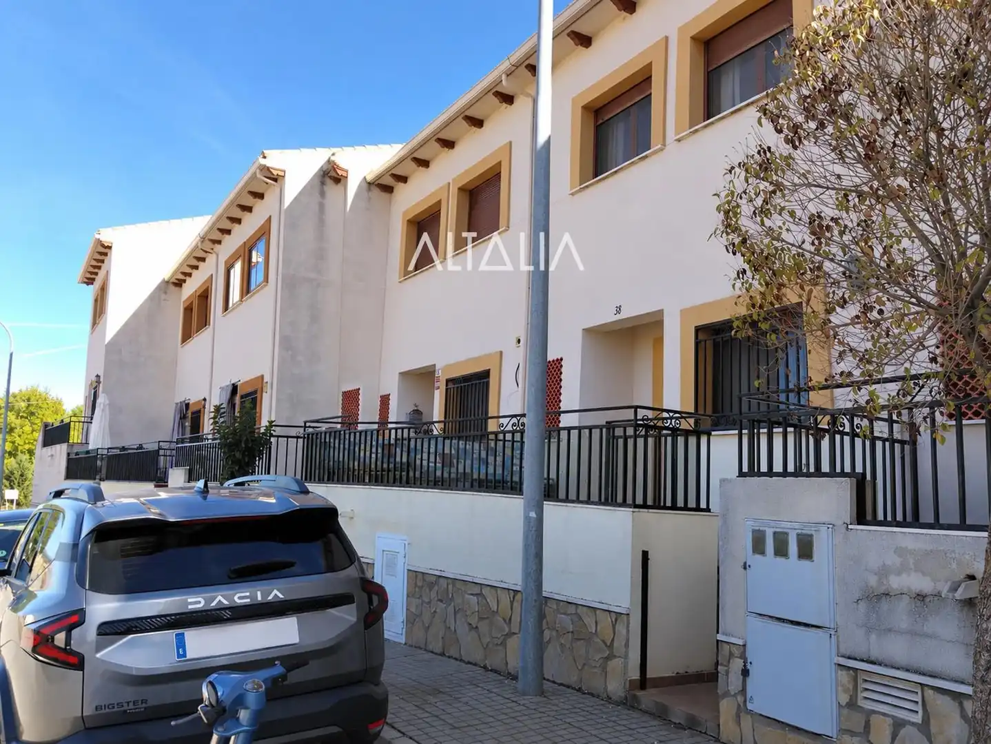 Adosado con piscina en venta en DEL HITO