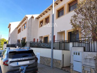 Terraced house with pool for sale in DEL HITO