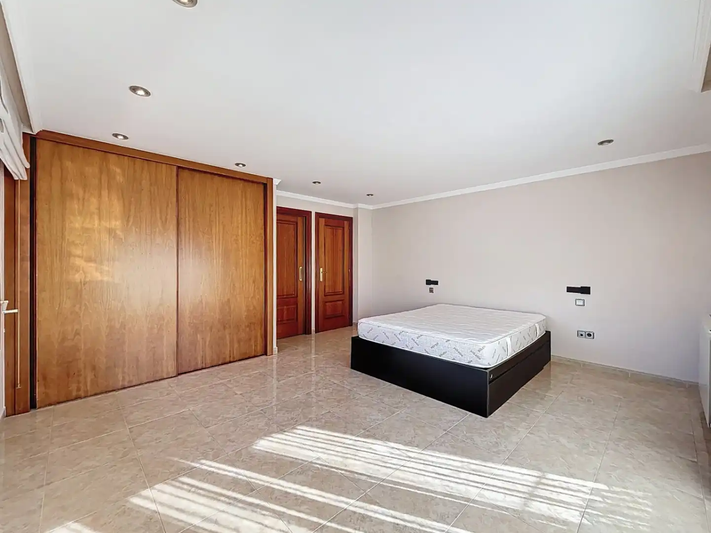 Habitación de Piso en venta en L'Alfàs del Pi con Aire acondicionado, Calefacción y Trastero