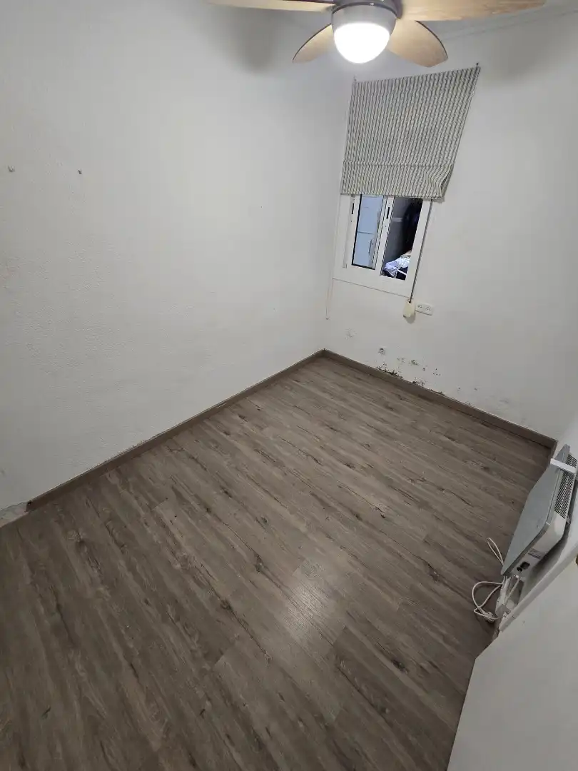 Habitación de Piso en venta en Barcelona con Calefacción, Parquet y Horno