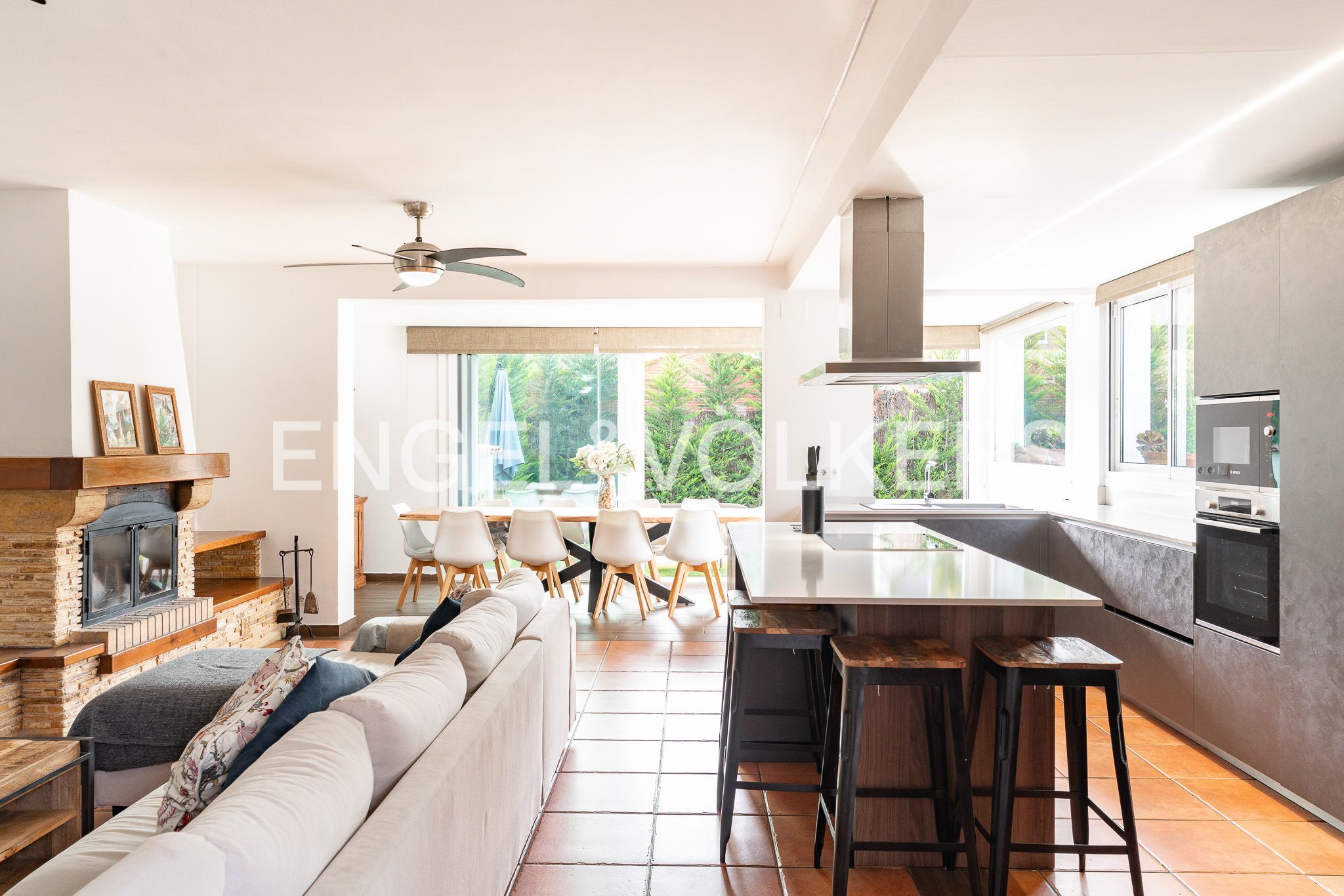 Sala d'estar de Casa o xalet en venda en Tordera amb Aire condicionat, Calefacció i Jardí privat