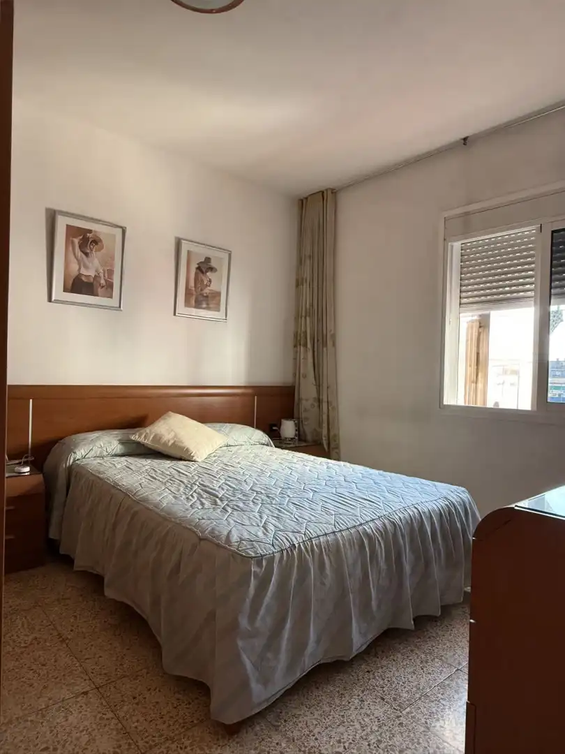 Dormitori de Pis en venda en Sant Boi de Llobregat amb Aire condicionat, Calefacció i Terrassa