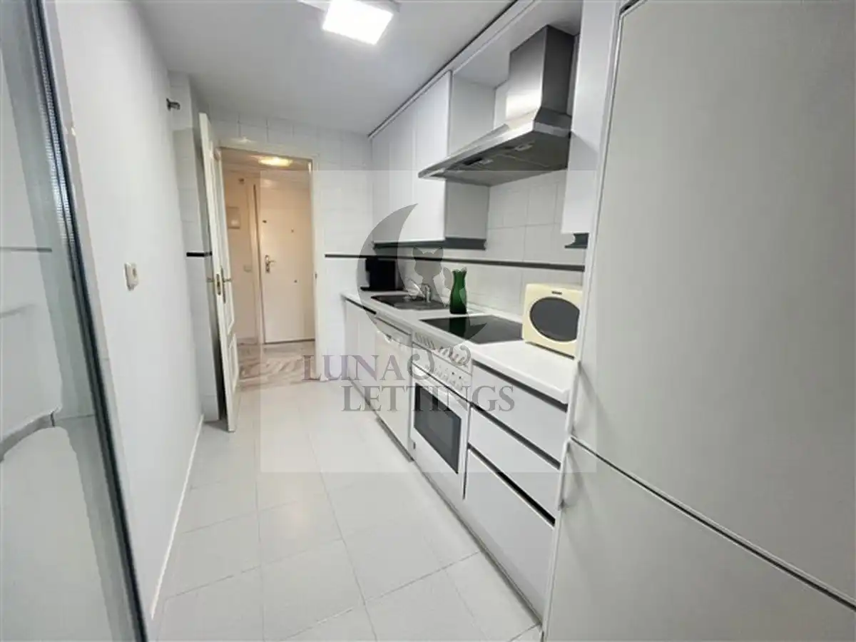 Appartement compact avec piscine à louer à Avenida Príncipe Salman e1, imagen 8