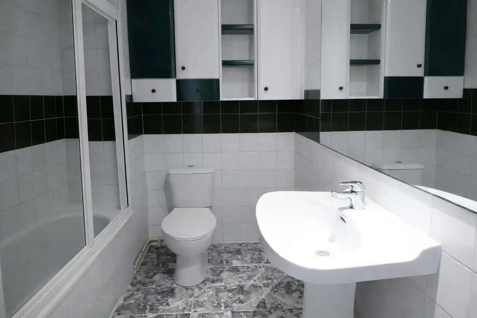 Bathroom of Flat for sale in Artés  with Heating and Storage room