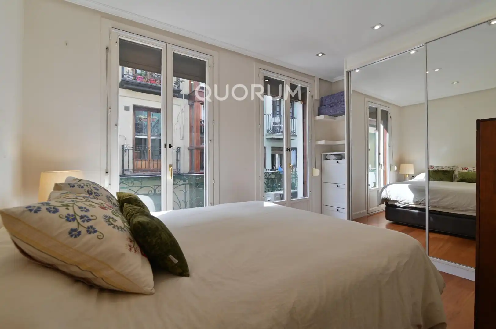 Habitación de Piso en venta en Bilbao  con Aire acondicionado, Calefacción y Balcón