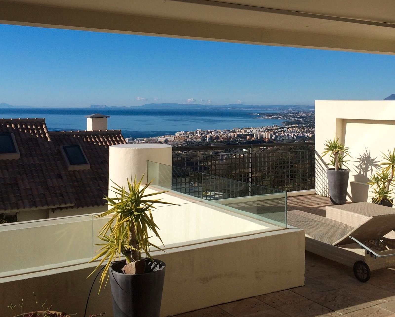 Exterior view of Apartment for sale in Marbella  with Air Conditioner, Heating and Terrace