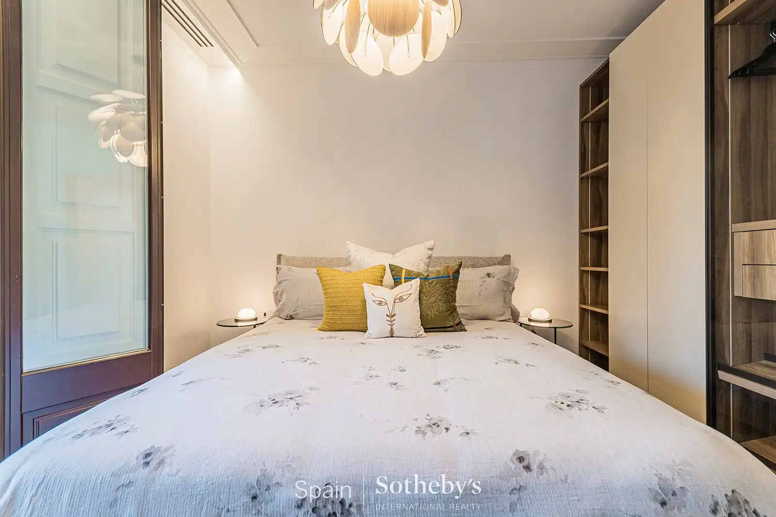 Schlafzimmer von Wohnungen zum Verkauf in Barcelona mit Klimaanlage, Heizung und Abstellraum