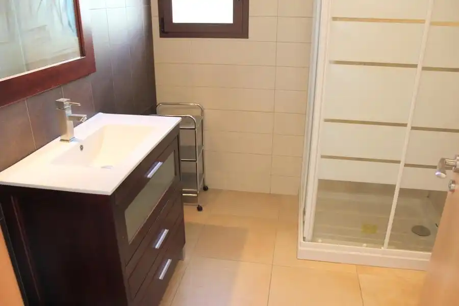 Bathroom of Houses for rent in Callosa d'en Sarrià  with Air Conditioner, Heating and Private garden