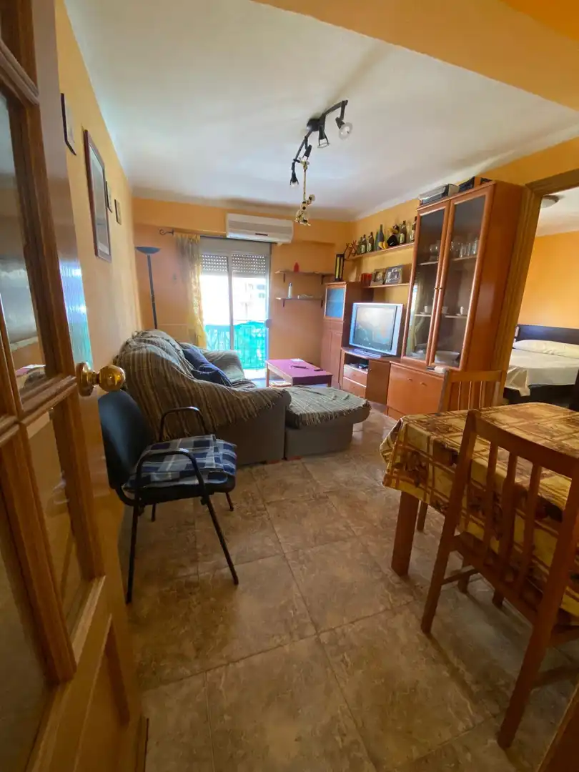 Living room of Flat for rent in Granada  with Air Conditioner, Heating and Furnished