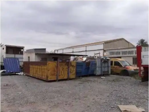Außenansicht von Fabrikhallen zum Verkauf in Elche / Elx