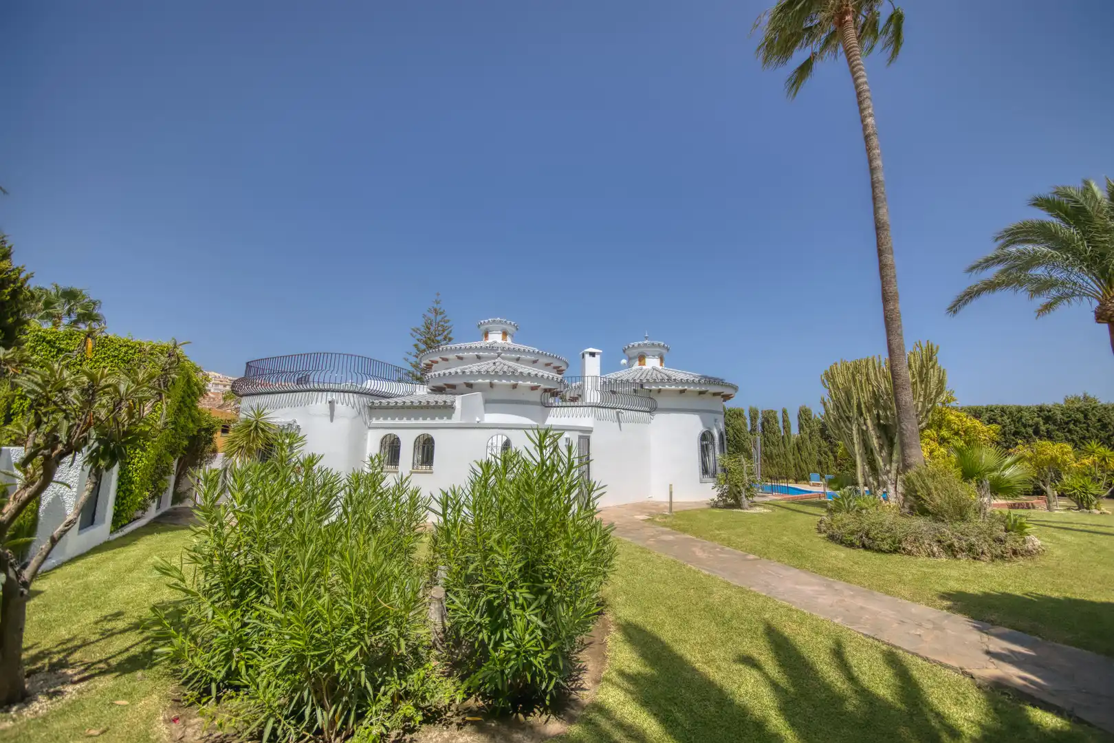 Exterior view of Houses for sale in Benalmádena  with Air Conditioner, Private garden and Parquet flooring