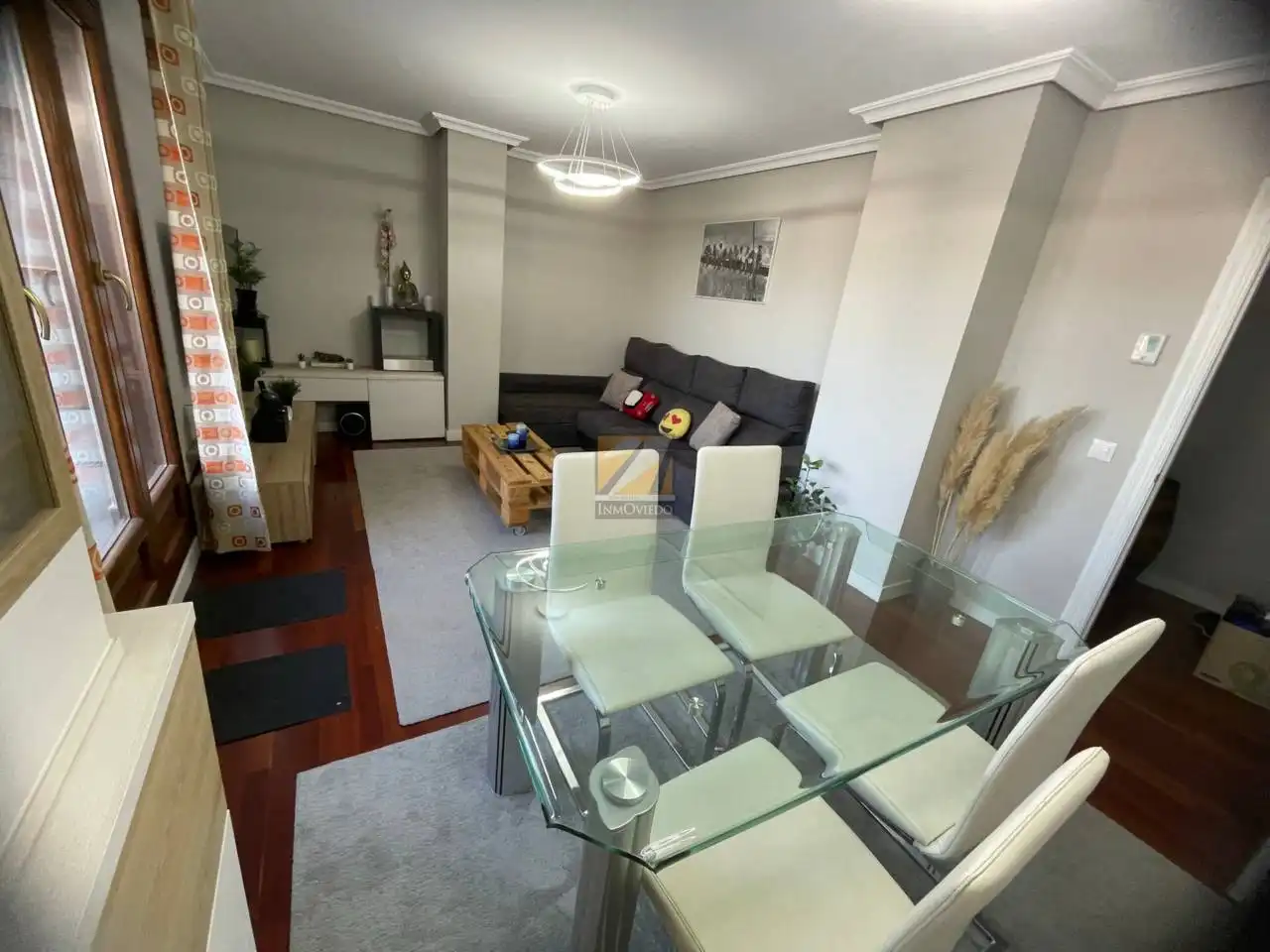 Sala de estar de Ático de alquiler en Oviedo  con Calefacción, Parquet y Terraza