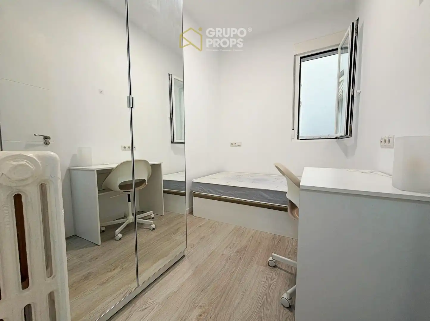 Flat for rent in Trafalgar